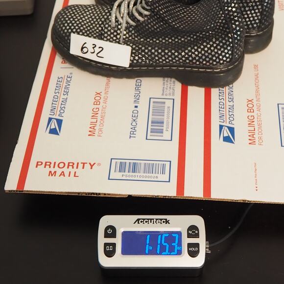 Dr. Martens‎ Kids 1460 Junior Lace Up Boots Black Cosmic Stars Size 3 Air Wair - Picture 11 of 11